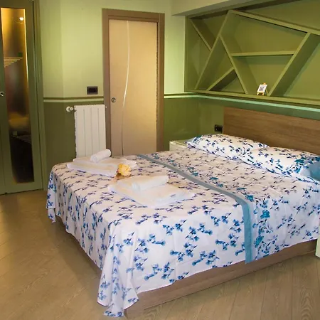 La Stanza Nel Plebiscito Bed & Breakfast Napoli